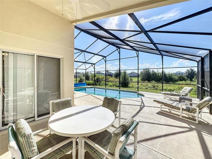 Image No.3-Villa / Détaché de 5 chambres à vendre à Davenport