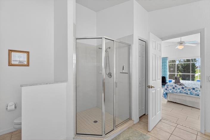 Image No.27-4 Bed Villa / Detached for sale