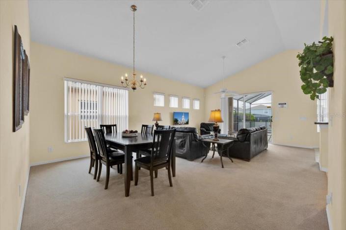 Image No.15-4 Bed Villa / Detached for sale