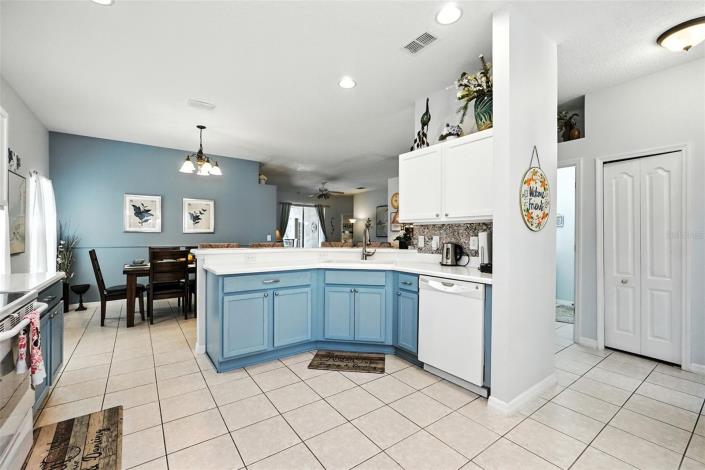 Image No.10-4 Bed Villa / Detached for sale