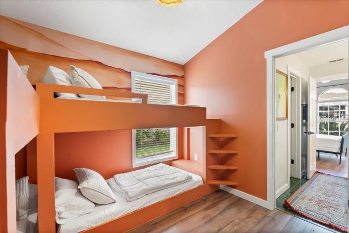 Image No.23-4 Bed Villa / Detached for sale