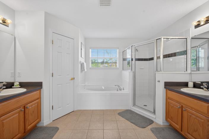 Image No.9-5 Bed Villa / Detached for sale