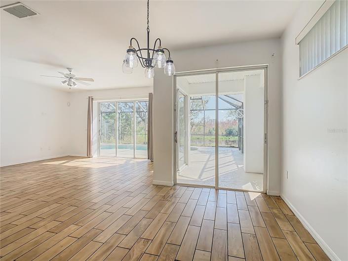 Image No.11-4 Bed Villa / Detached for sale