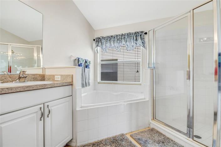 Image No.10-4 Bed Villa / Detached for sale