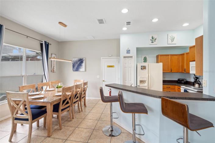 Image No.9-5 Bed Townhouse for sale