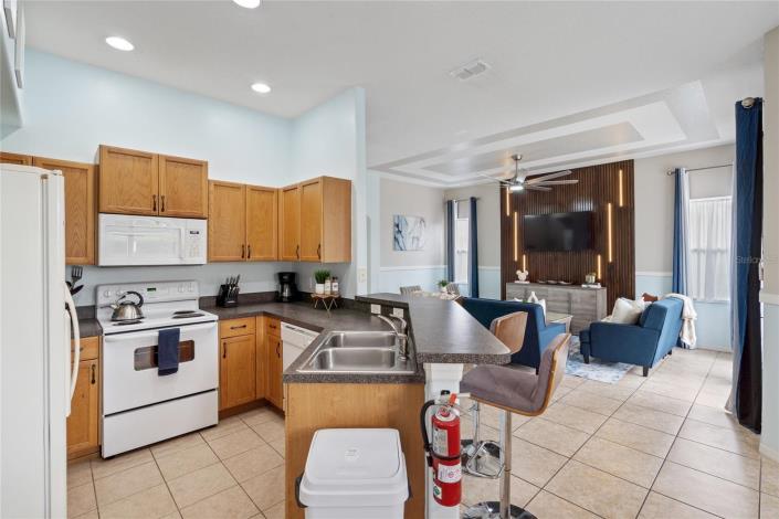 Image No.12-5 Bed Townhouse for sale