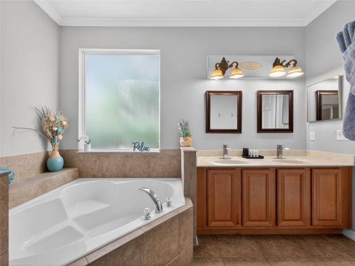 Image No.18-6 Bed Villa / Detached for sale