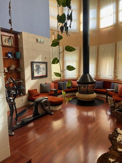 Image No.1-5 Bed House for sale