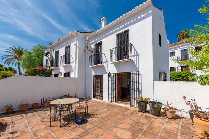 Image No.1-Maison de ville de 2 chambres à vendre à Nueva Andalucia