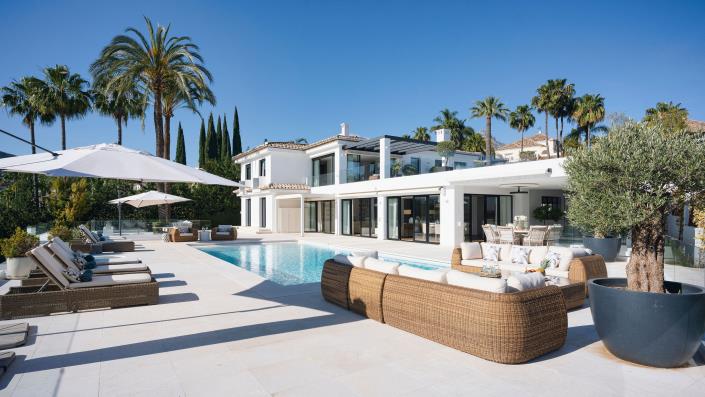 Image No.1-Villa de 7 chambres à vendre à Nueva Andalucia
