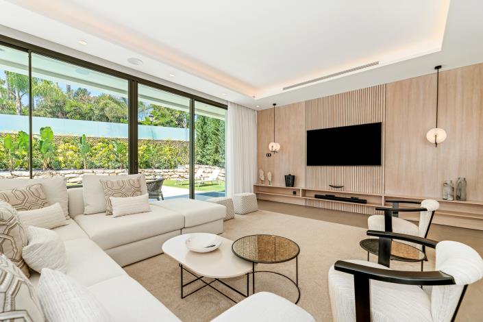 Image No.2-Villa de 4 chambres à vendre à Nueva Andalucia