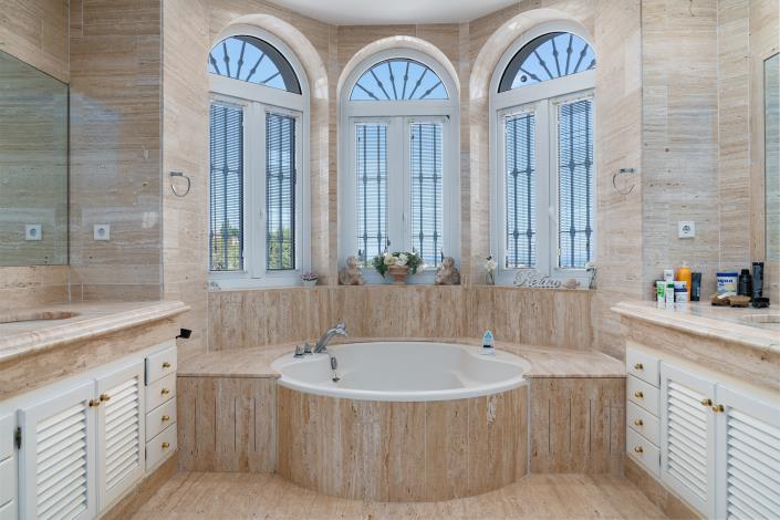 Image No.38-Villa de 7 chambres à vendre à Nueva Andalucia