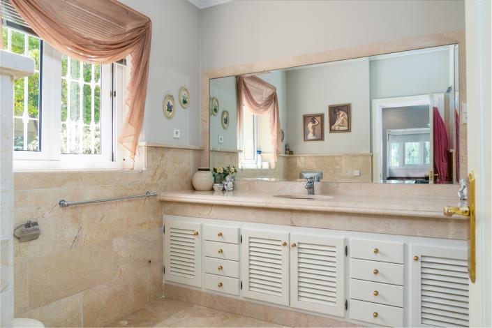 Image No.49-Villa de 7 chambres à vendre à Nueva Andalucia