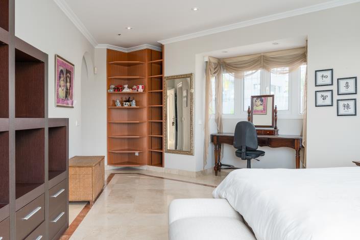 Image No.55-Villa de 7 chambres à vendre à Nueva Andalucia