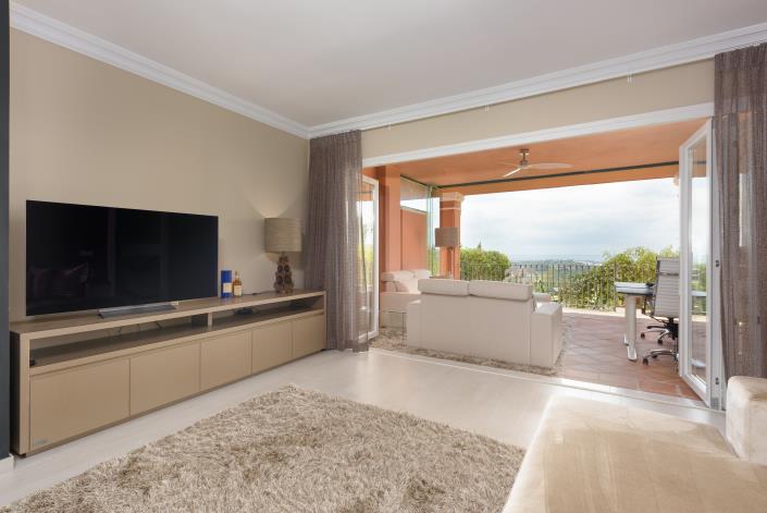 Image No.76-2 Bed Apartment for sale