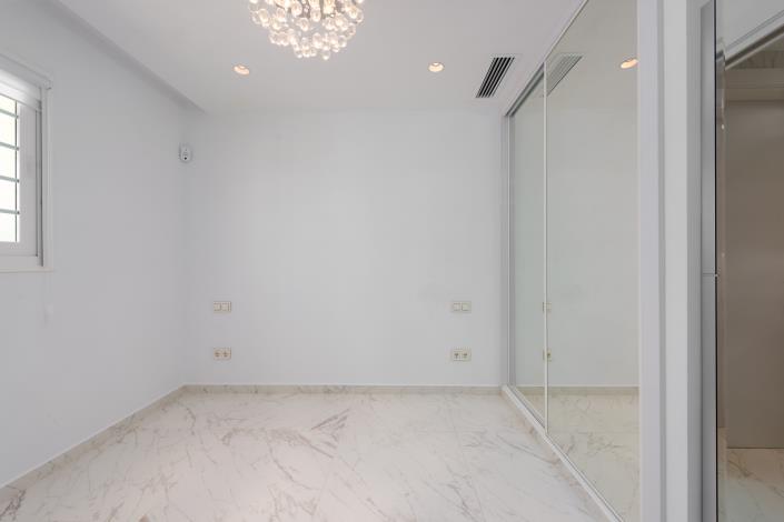 Image No.63-3 Bed House for sale