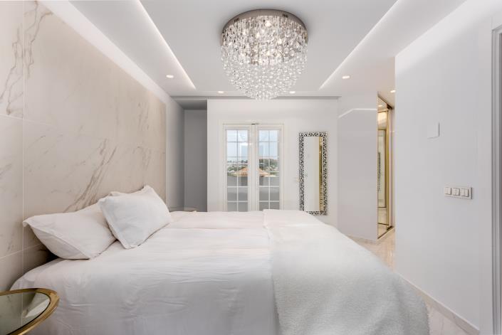 Image No.73-3 Bed House for sale