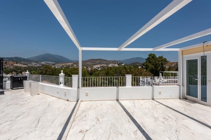 Image No.81-3 Bed House for sale