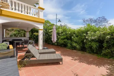 Destination-Marbella-Ground-Floor-Apartment-Puerto-Banus-R5045983-002