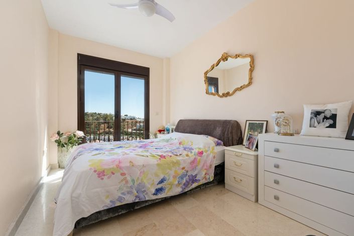 Image No.14-3 Bed House for sale