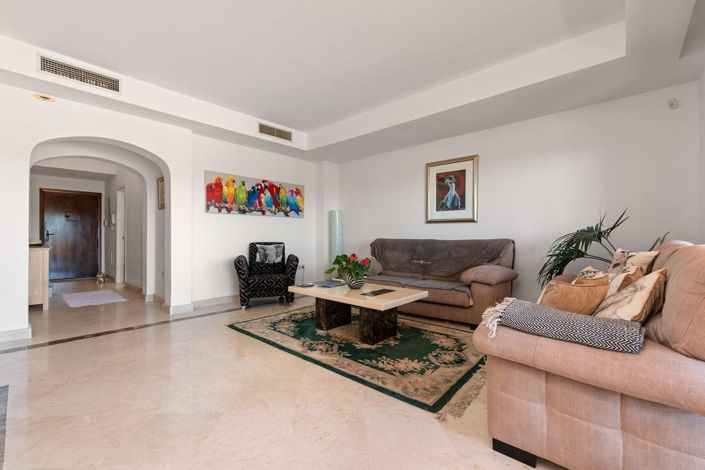 Image No.6-3 Bed House for sale