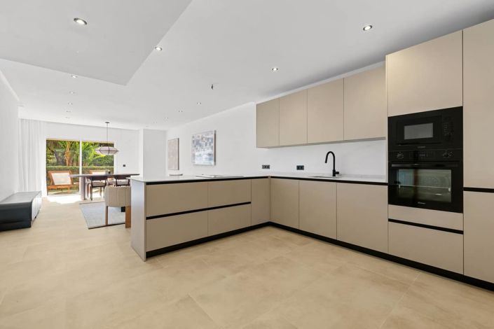 Image No.22-3 Bed Apartment for sale