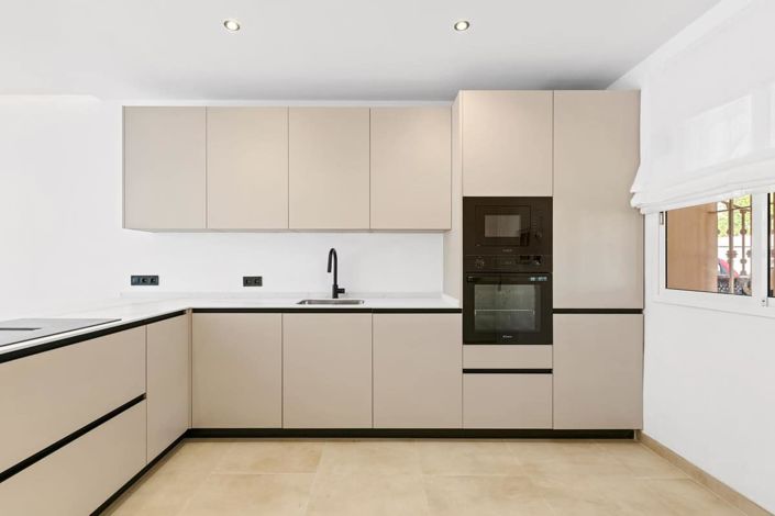 Image No.8-3 Bed Apartment for sale