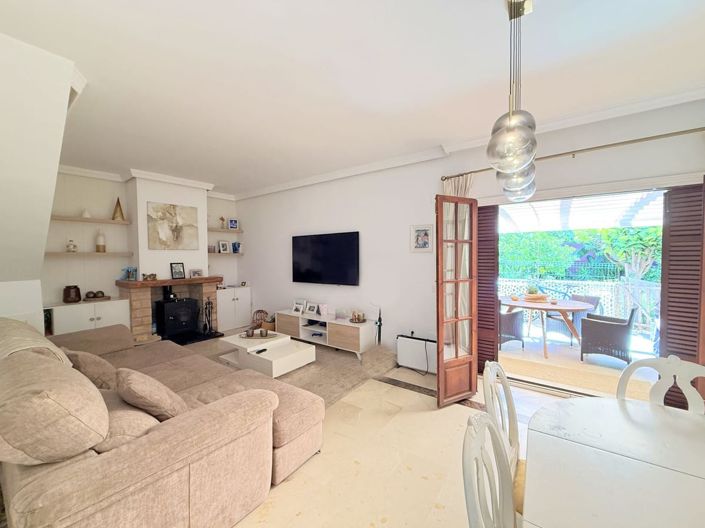 Image No.37-3 Bed House for sale