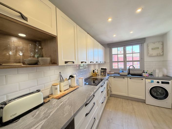 Image No.42-3 Bed House for sale