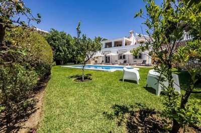 r5188036-destination-marbella-image-3
