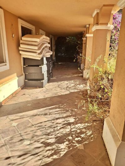 Image No.7-5 Bed House for sale