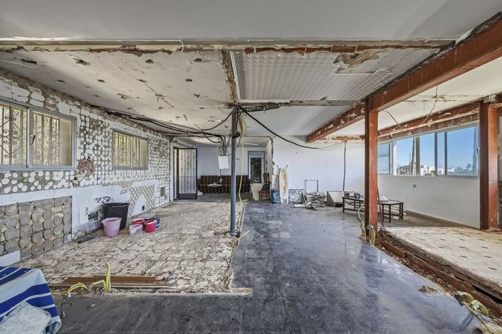 Image No.20-5 Bed Apartment for sale