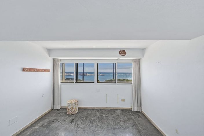 Image No.24-5 Bed Apartment for sale