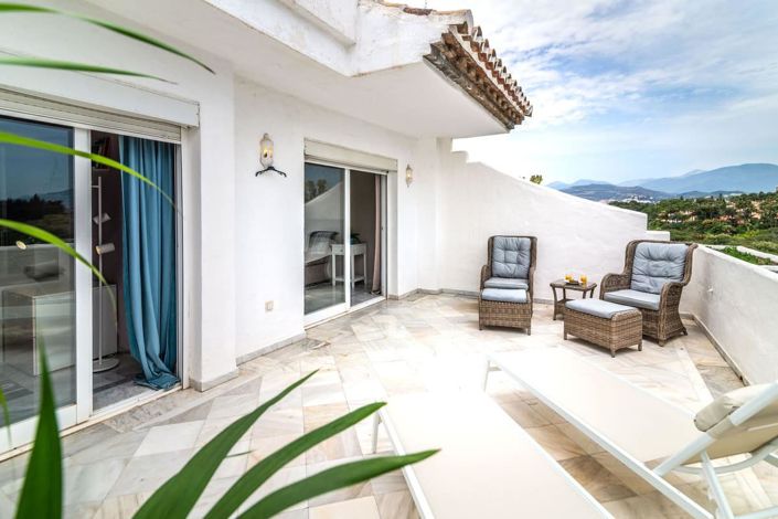 Image No.27-4 Bed House for sale