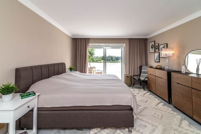 Image No.3-Maison de 4 chambres à vendre à Puerto Banus