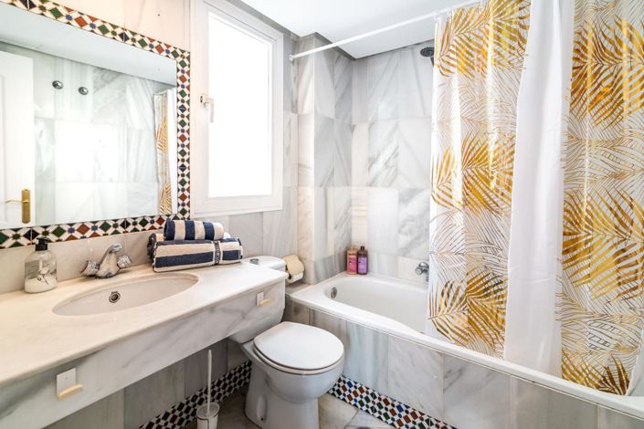 Image No.34-4 Bed House for sale