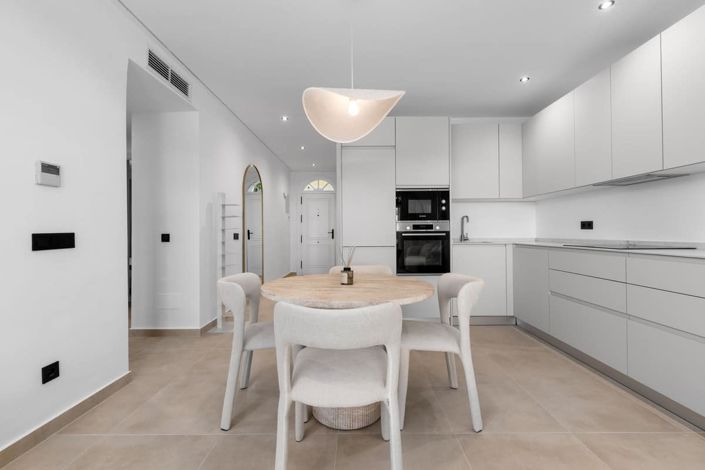 Image No.8-3 Bed Apartment for sale