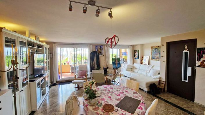 Image No.2-Maison de 3 chambres à vendre à Estepona