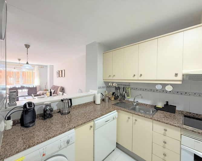 Image No.20-2 Bed Apartment for sale