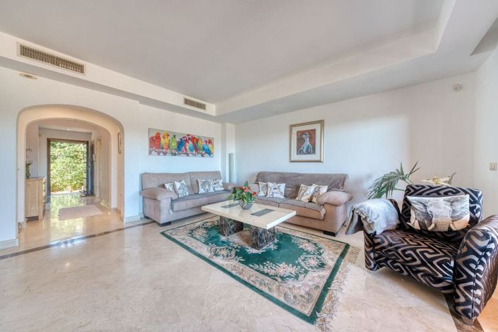 Image No.11-3 Bed House for sale