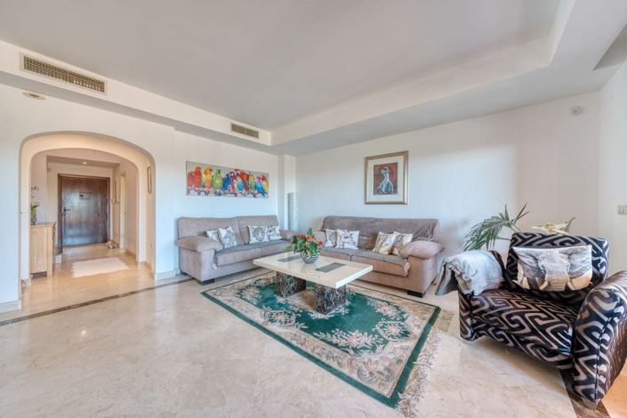 Image No.12-3 Bed House for sale