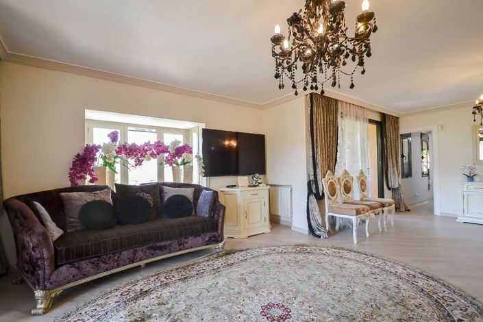 Image No.11-3 Bed Apartment for sale