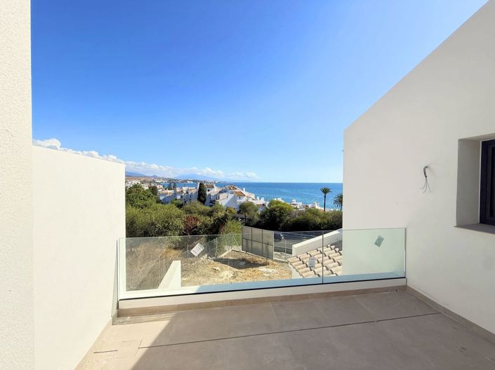 Image No.3-2 Bed House for sale