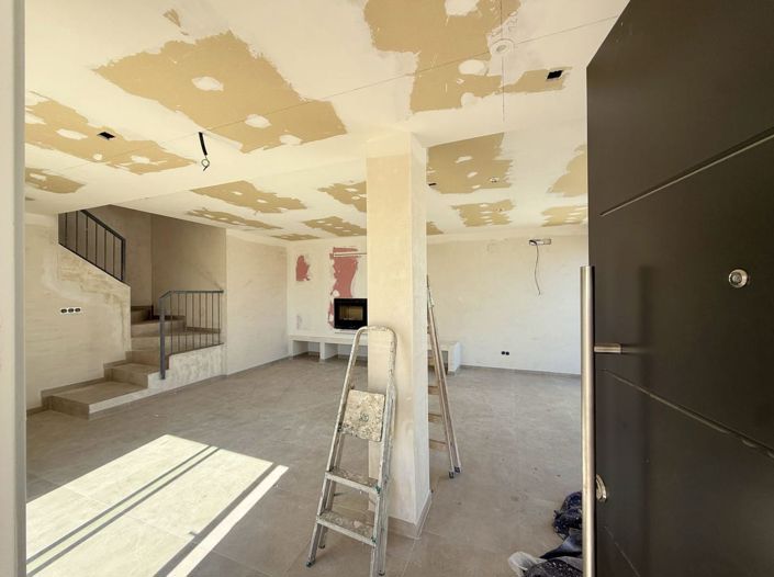 Image No.7-2 Bed House for sale