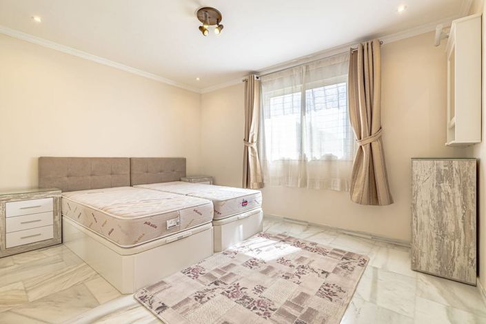 Image No.9-3 Bed Apartment for sale