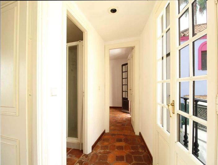 Image No.10-3 Bed House for sale