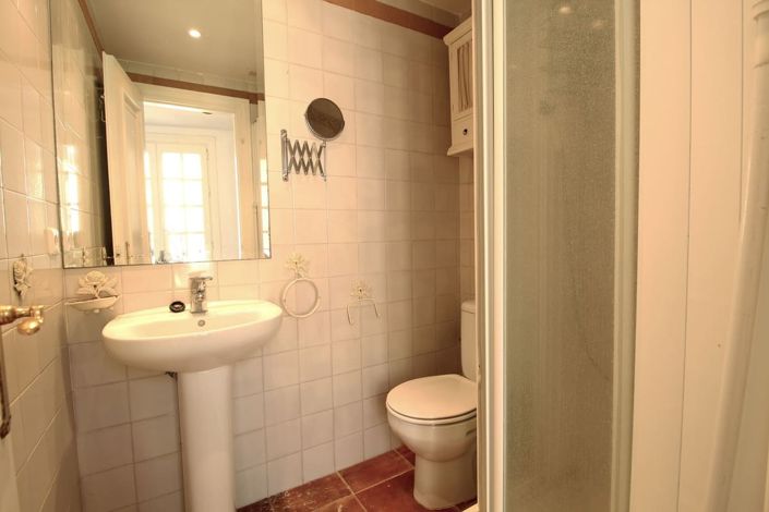 Image No.12-3 Bed House for sale