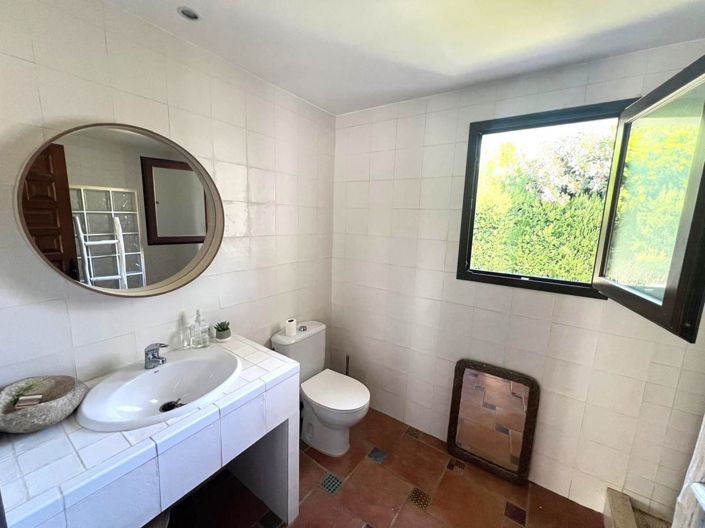 Image No.11-2 Bed Apartment for sale