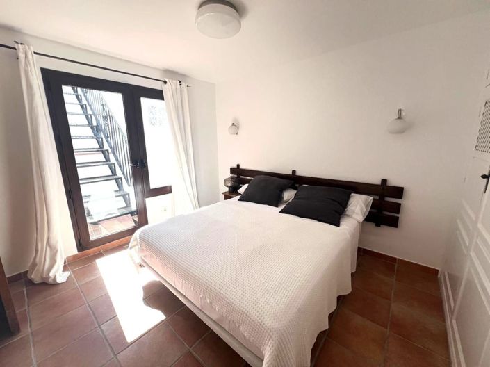 Image No.9-2 Bed Apartment for sale