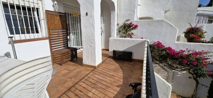 Image No.32-2 Bed House for sale
